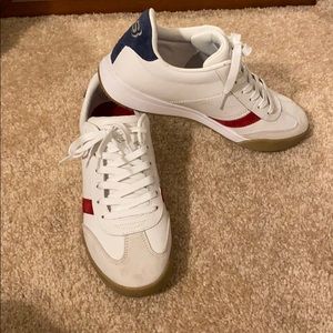 Skechers sneakers